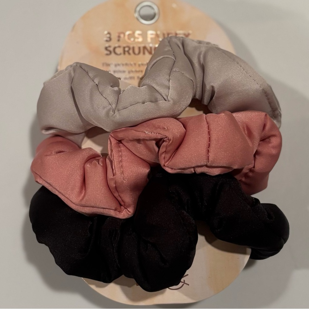 Spa Bunny Puffy Cloud Scrunchies / silver, dusty rose, and black / NEW with tags